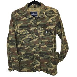 AEO American Eagle Women's M Camouflage Embroidered NAH Heart Shirt Jacket Green